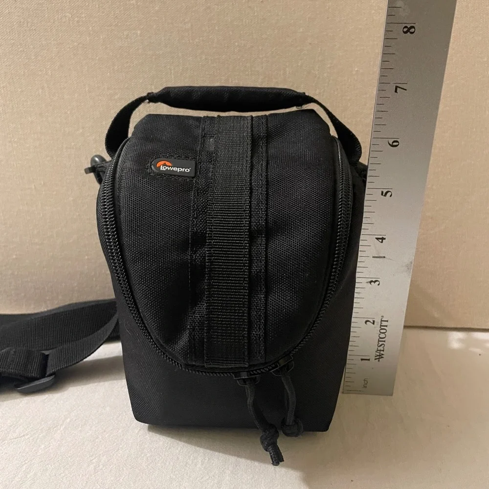 Lowepro Adventura Ultra Zoom 100‎ Camera Bag Black Padded Shoulder Case Strap